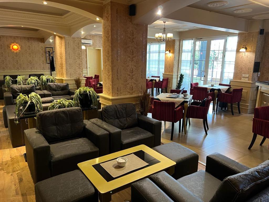 Edisem Hotel Mezez Екстериор снимка